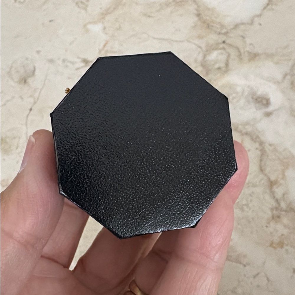 NEW! Antique Style Black & Gold Leatherette Mini Octagonal Ring Case & Box - Picture 8 of 11